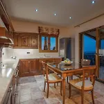 Villa Clairy 3-Bedroom Villa With Private Pool